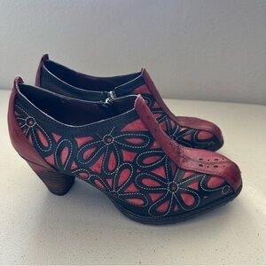 Spring Step L'Artiste Arabella Ankle Booties Side Zip Red/Black leather